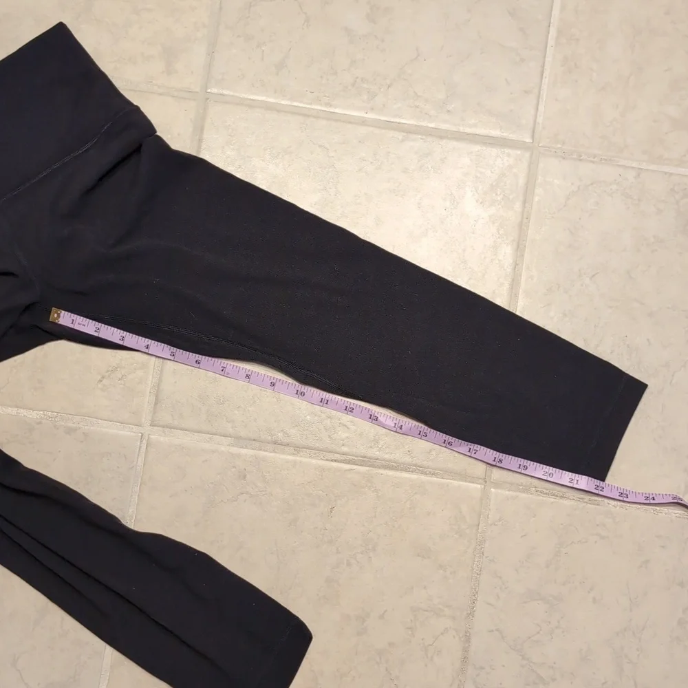 Lululemon Black Align Leggings - 22" Inseam - Picture 2 of 6